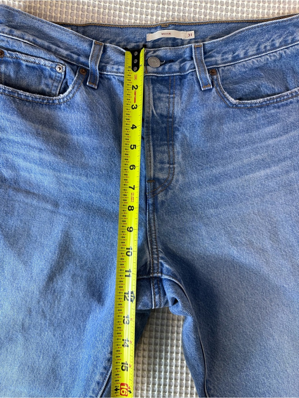 Levi's Wedgie Icon Fit Jeans Wash High Rise Tapered Raw Hem Cotton Size 31 - Picture 8 of 12